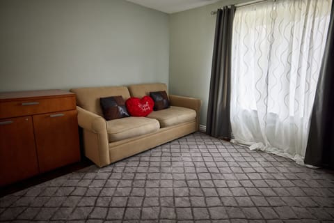 Loft (BR #5) - Pull out couch. Room with a view. Can also be used as an office.