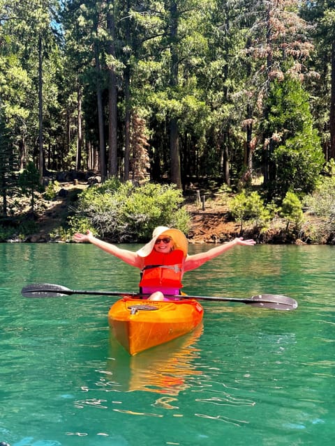 A beautiful kayaking day on the Lake