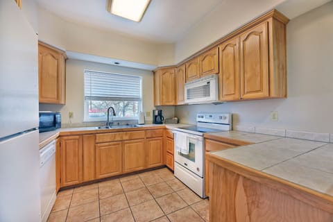 Duplex, Private Bathroom, Mountain View (230- Downstairs) | Miscellaneous