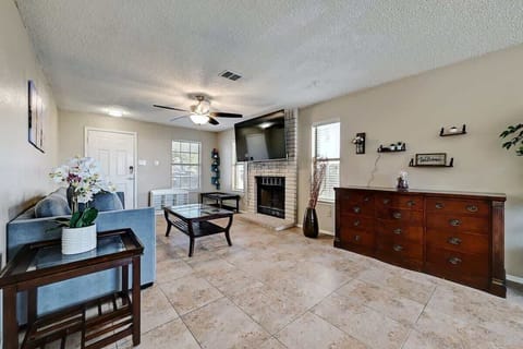 Turn on the fireplace and have a cosy movie night!