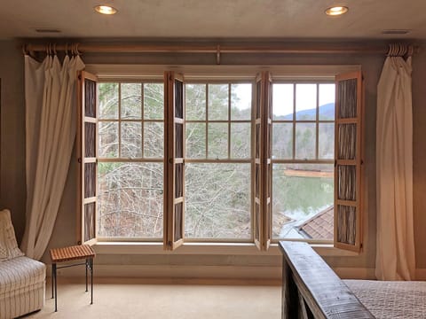 ...wonderful view of the lake and mountains...