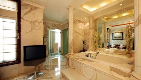 Suite (The Imperial) | Bathroom | Combined shower/tub, deep soaking tub, designer toiletries, hair dryer