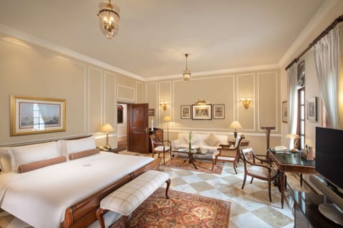 Grand Heritage Room | Frette Italian sheets, premium bedding, down comforters, pillowtop beds