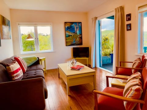 102025 MatauriBayRetreat ShearersCottage 19