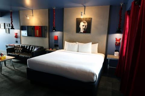 Studio, Kitchenette | Premium bedding, in-room safe, desk, free WiFi