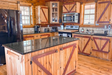 Full kitchen on main level