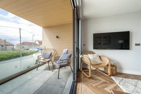 Living room at 3 Bol Y Maer, Bude, Cornwall, self catering with Beach Retreats.