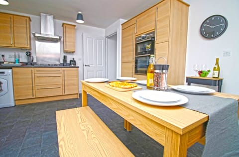 Family House | Private kitchen | Full-size fridge, oven, stovetop, espresso maker