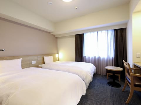 Basic Twin Room, Non Smoking (No Housekeeping Service) | Desk, soundproofing, free WiFi, bed sheets