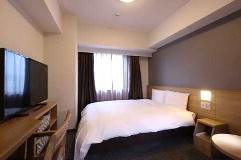 Basic Double Room, Non Smoking | Desk, soundproofing, free WiFi, bed sheets