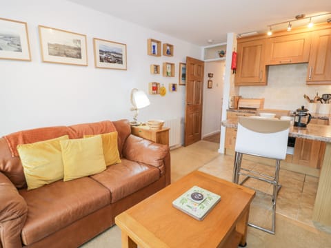 Cottage | Living area