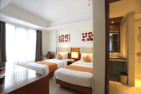 Interconnecting Superior Family Room | In-room safe, soundproofing, iron/ironing board, rollaway beds