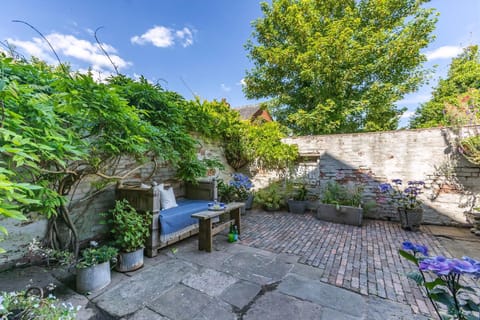Outdoor area | Courtyard Retreat, Tenbury Wells