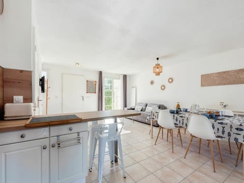 Cabinetry, Furniture, Countertop, Kitchen, Chair, Wood, Kitchen Appliance, Interior Design, Flooring, Floor