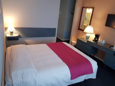 Classic Single Room | Free WiFi, bed sheets