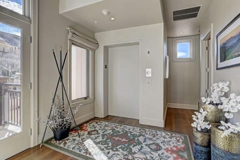 Rug, Building, Indoors, Home Decor, Room