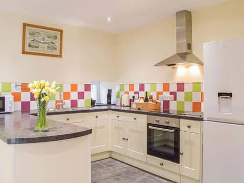Kitchen/diner | Y Glowty, Maenclochog