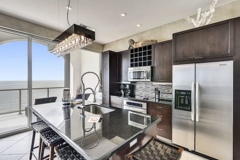 Condo, Multiple Beds, Ocean View | Private kitchen | Fridge, microwave, oven, stovetop