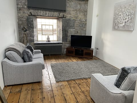 Luxury Apartment, Private Bathroom, Sea View (Royal William Yard) | Lounge