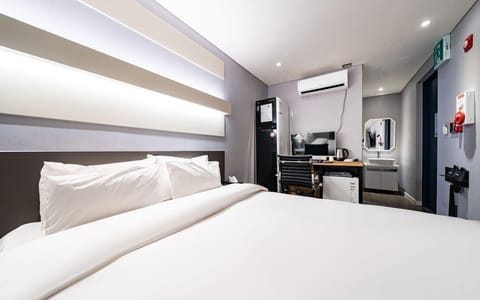 Room (Comfort room (safe disinfection massa) | 1 bedroom, free WiFi, bed sheets