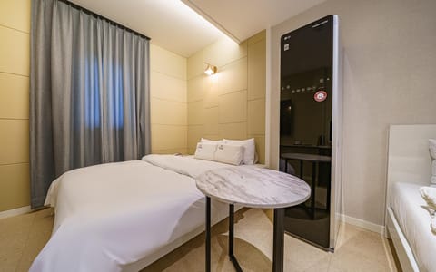 Room (Deluxe Twin) | 1 bedroom, free WiFi, bed sheets