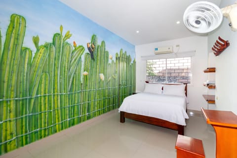 Standard Double Room | Free WiFi, bed sheets