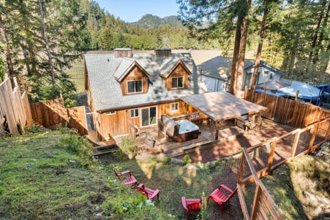 Private tiered backyard ideal for entertaining.