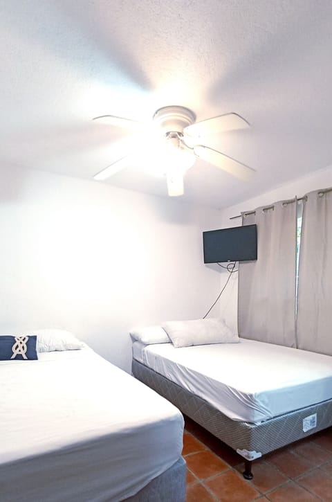 Family Double Room | Free WiFi, bed sheets