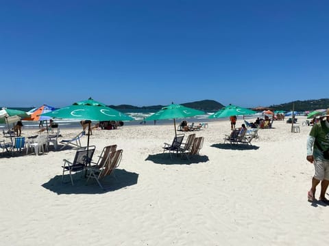 Beach nearby, white sand, 3 beach bars