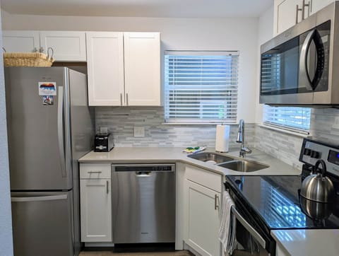 Newly remodeled kitchen (3)