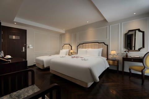 Family Suite | Premium bedding, down comforters, pillowtop beds, free minibar