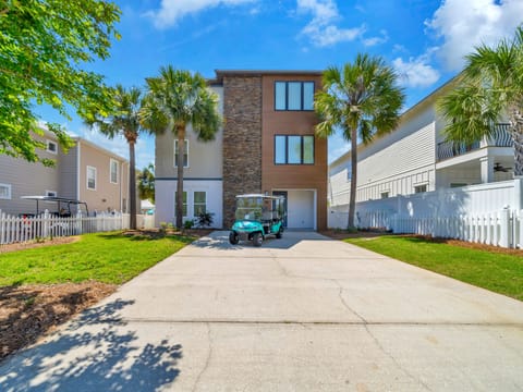 Welcome to The Newly Renamed/Remodeled "Daydream Believer!"