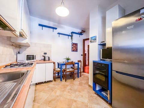 Kitchen equipped with all the necessary appliances and in addition: dishwasher, microwave, kettle and toaster