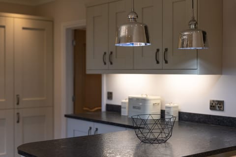 Large Luxury House, Log Burner, Central Location