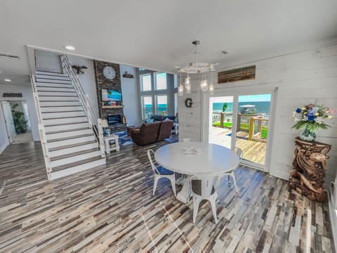 Beautiful view of the bay in the Dining Area