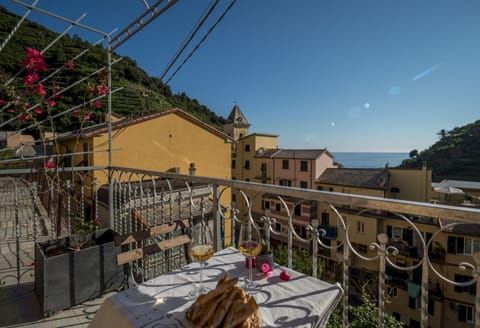 Exclusive Apartment | Terrace/patio