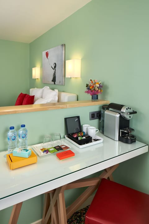 Triple Room, Bathtub | Premium bedding, minibar, in-room safe, individually furnished