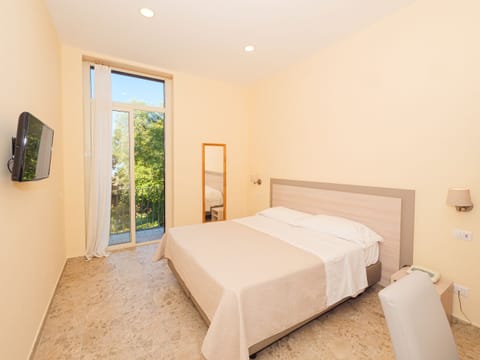 Superior Double or Twin Room, Pool View | In-room safe, desk, iron/ironing board, travel crib