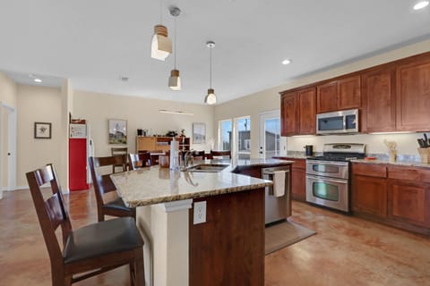 Stainless appliances and granite counter tops.
