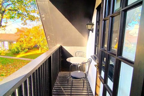 House | Outdoor dining