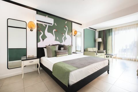 Superior Room | Premium bedding, free minibar items, in-room safe, desk