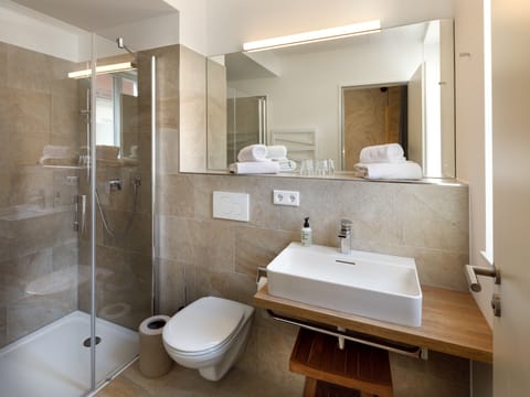 Double or Twin Room | Bathroom | Shower, eco-friendly toiletries, hair dryer, towels