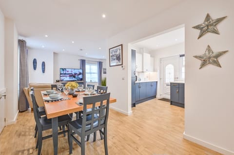 Dining Area and Kitchen - The Ellington Court Self Catering Holiday Apartment in Torquay.