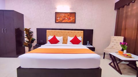 Deluxe Room | In-room safe, individually decorated, individually furnished