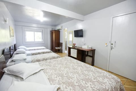 Family Room | Free WiFi, bed sheets