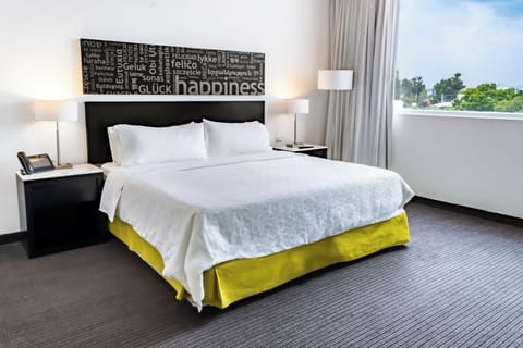 Standard Room, 1 King Bed, Accessible | In-room safe, desk, iron/ironing board, free WiFi