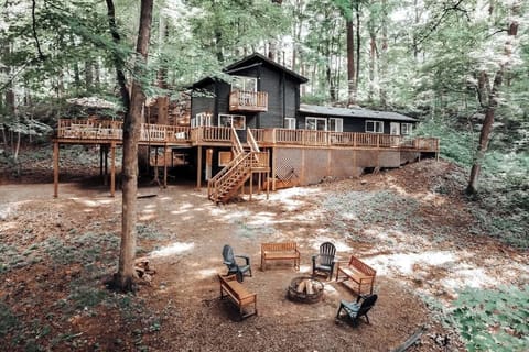 Modern Cabin Seclusion | 4 Bed | 2 Bath | Large Outdoor Living Space | Fire Pit