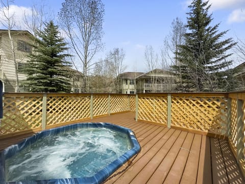 Condo, 2 Bedrooms | Outdoor spa tub