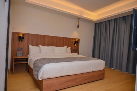 Standard Room | In-room safe, blackout drapes, soundproofing, free WiFi