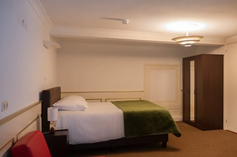 Deluxe Double or Twin Room, 1 Queen Bed, Non Smoking | Minibar, desk, free WiFi, bed sheets